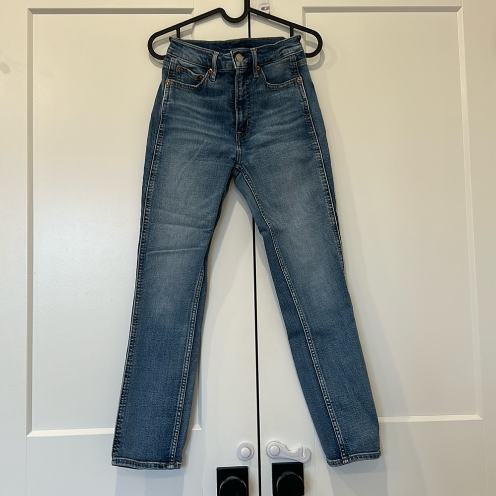 GREAT CONDITION GAP DENIM JEANS SIZE 0/25